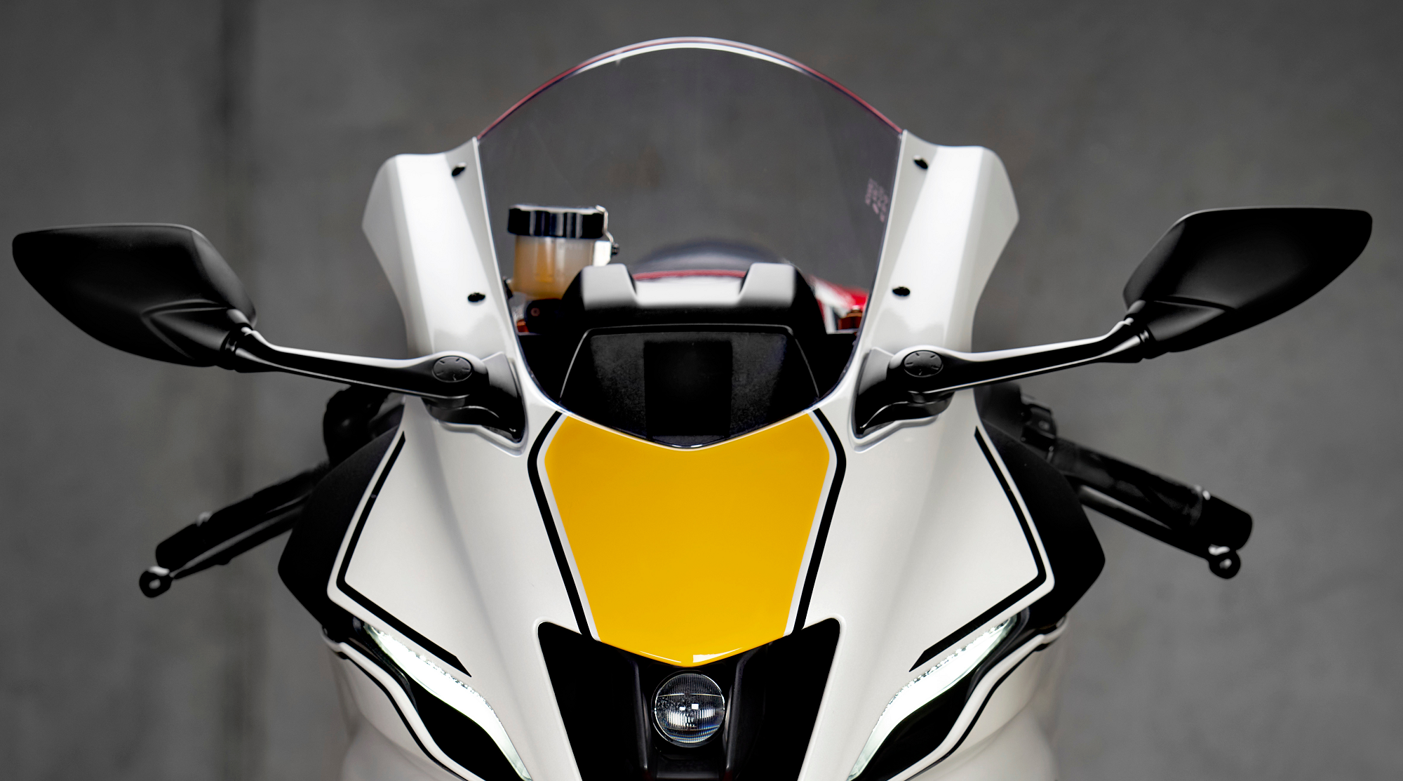 Yamaha prépare-t-il le vélo de sport YZF-R9 pour un lancement imminent ?