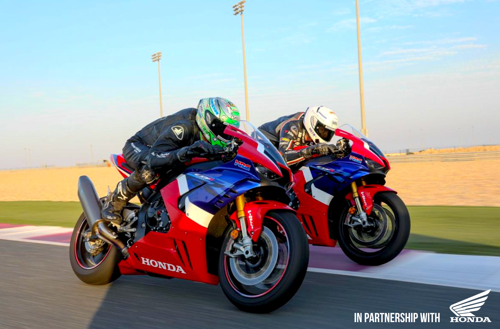De la piste à la route : Exploiter les meilleures technologies pour créer la Honda Fireblade ultime
