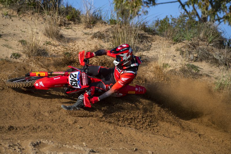 Tim Gajser se casse le fémur en Italie, le MXGP sans son champion en 2023 encore une fois