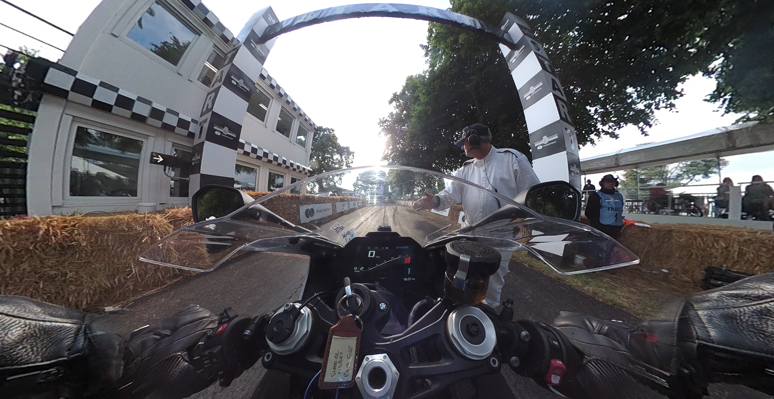 REGARDER: BMW S1000RR - Goodwood Festival of Speed ​​360 vidéo à bord