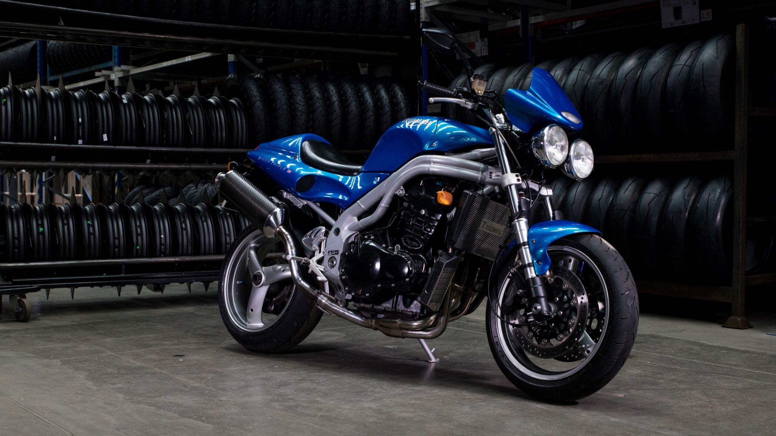 Une brève histoire de l'emblématique Triumph Speed ​​Triple