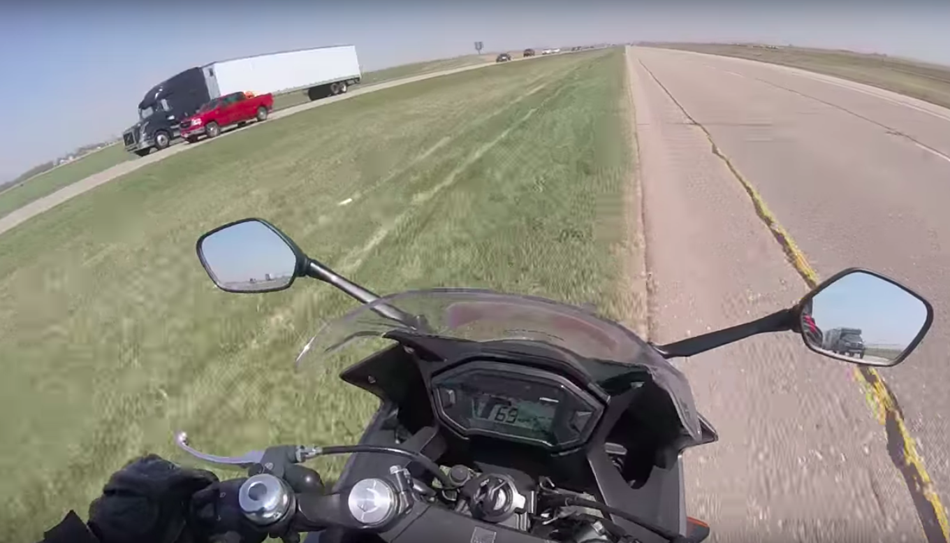 Crosswind envoie le pilote CBR hors route