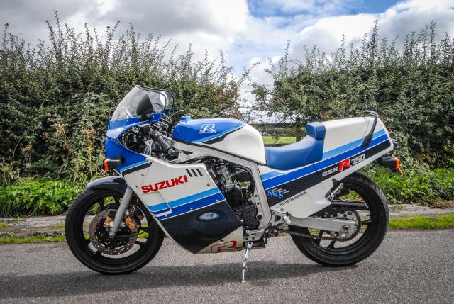 Revue Suzuki GSX-R750 (1985-1986) : Une superbike légendaire