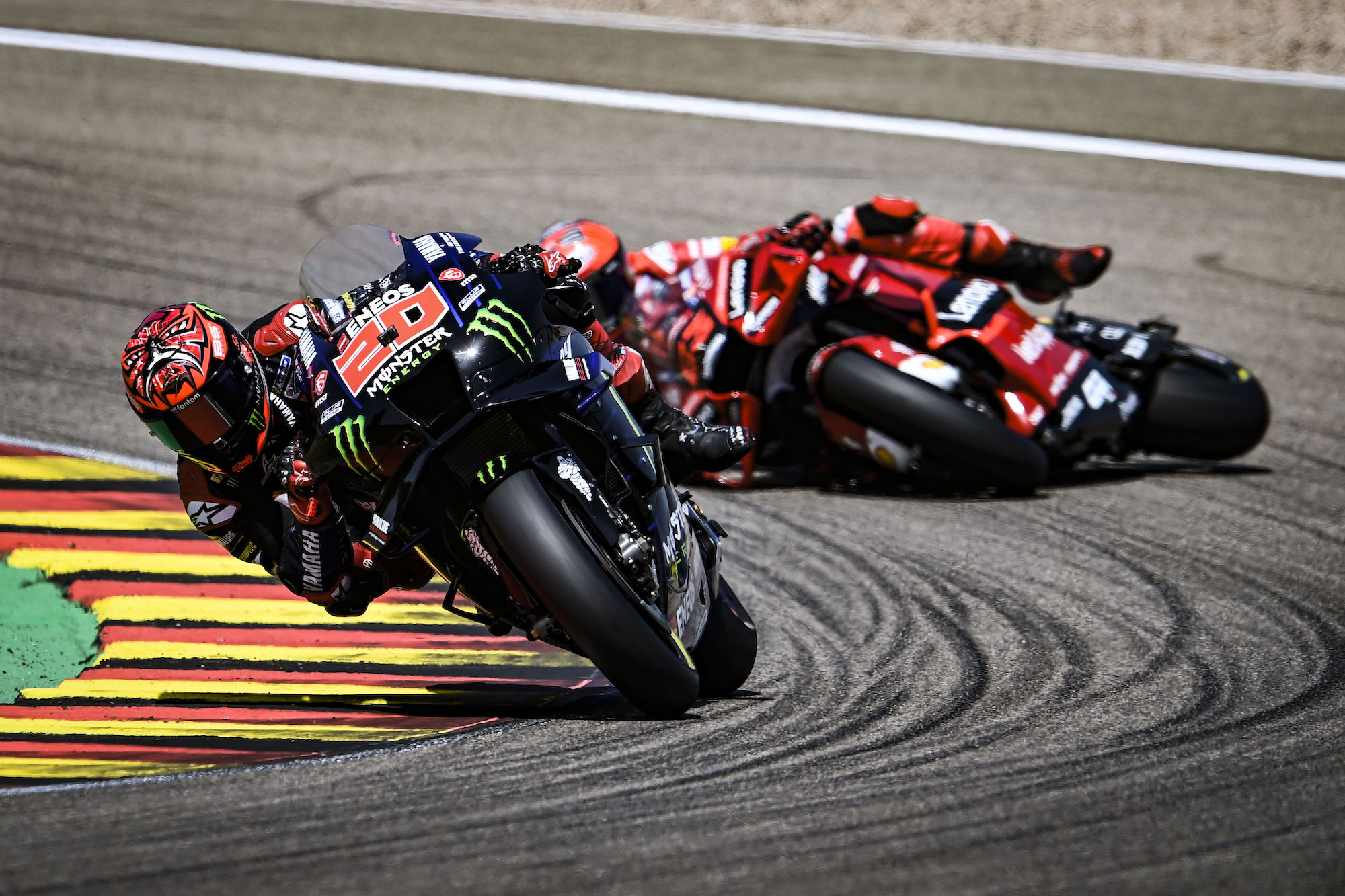 Film MotoGP en vue avec Warner Bros. à la barre