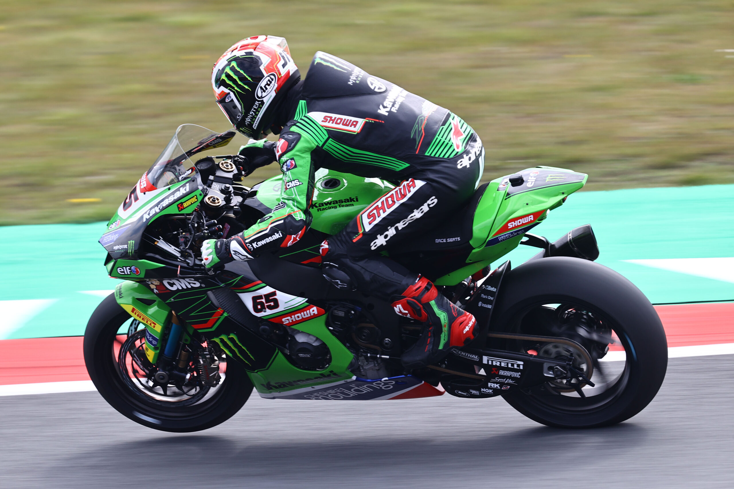Kawasaki célèbre le Jour de la Terre 2023 avec une nouvelle hospitalité WorldSBK à énergie solaire