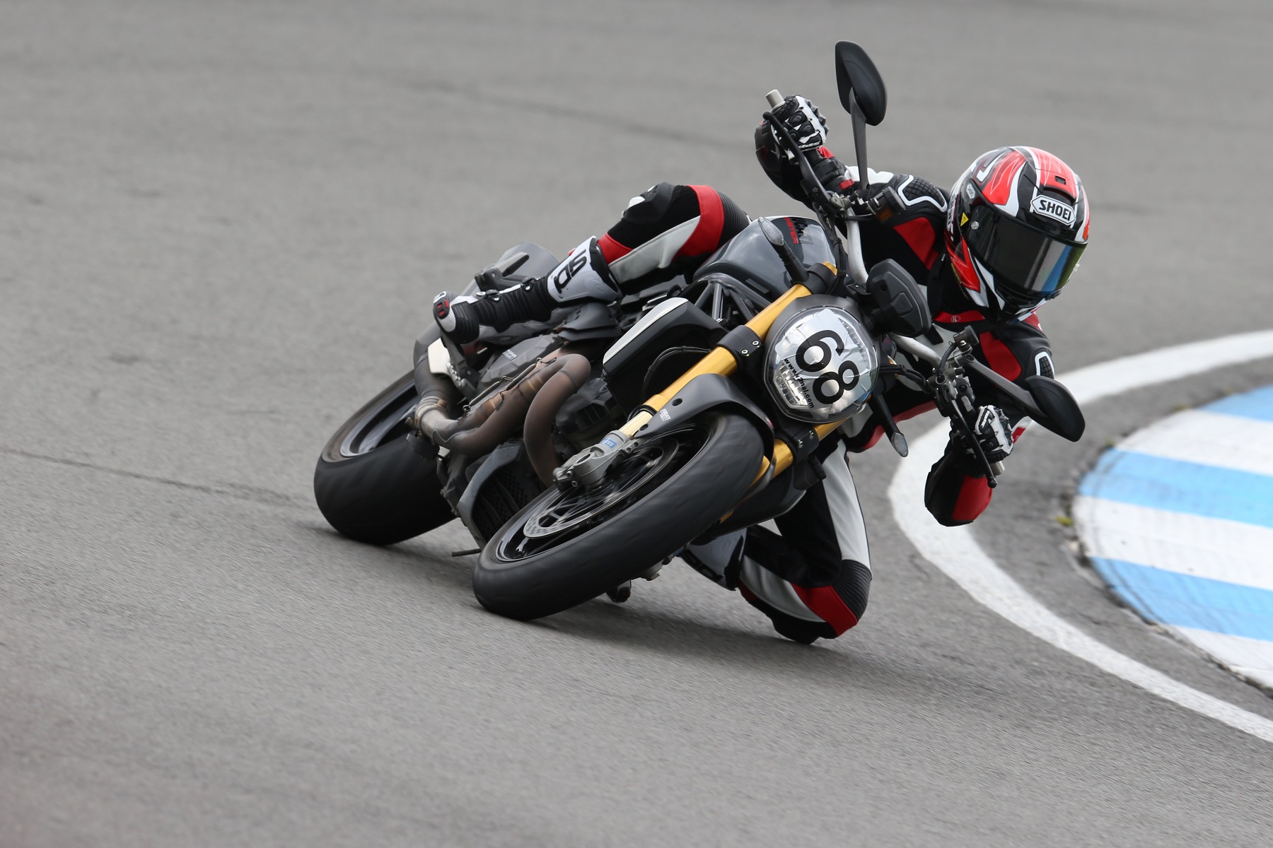 Mise à jour trois du test à long terme Ducati Monster 1200 S: Attaquez la piste