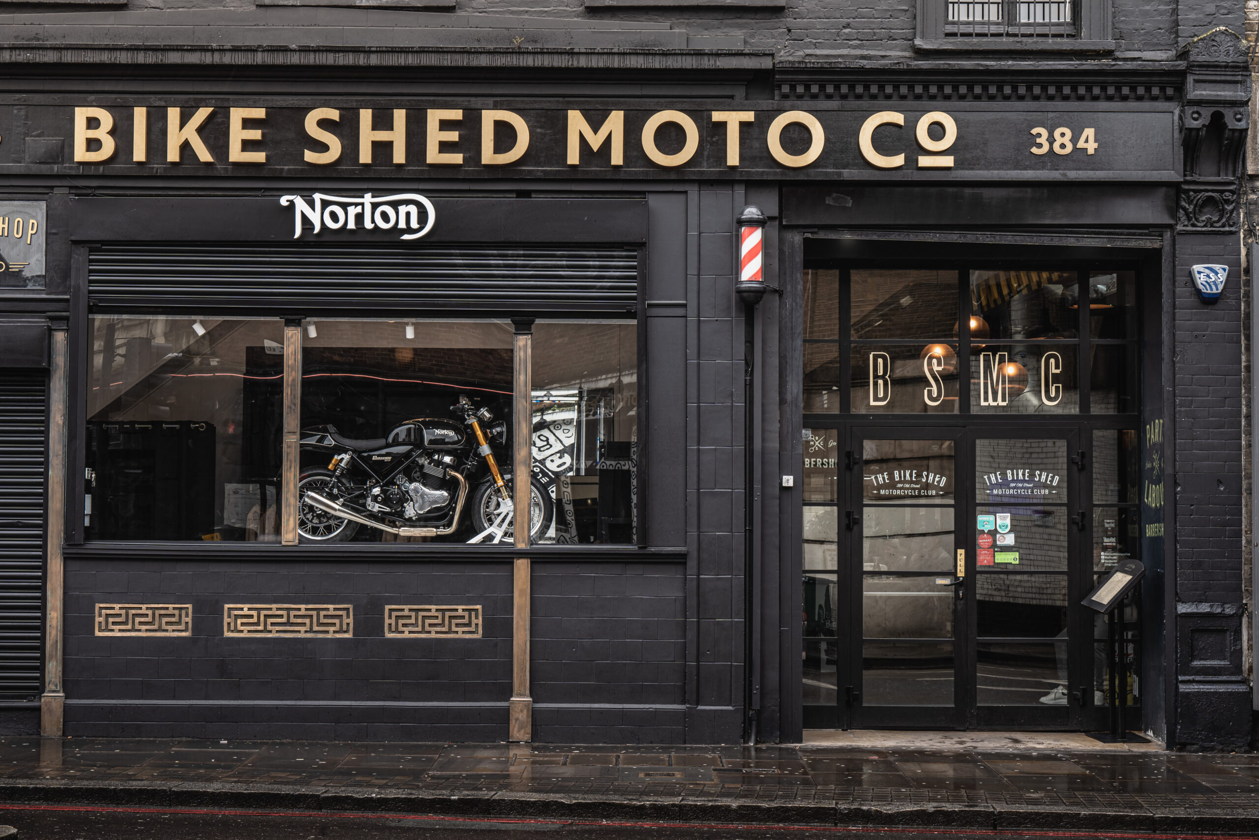 Ouverture de la vitrine Norton Atelier au London Bike Shed
