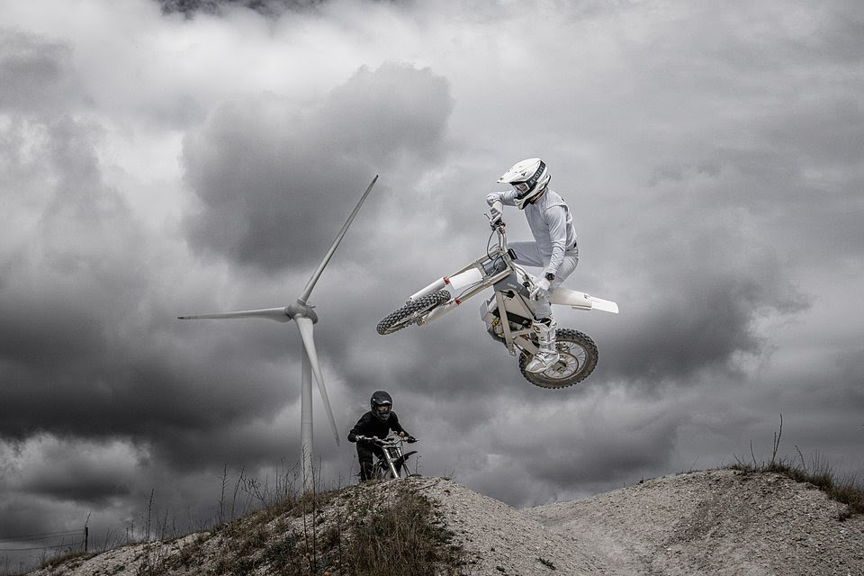 Cake Enduro Factory Team utilisera les machines Bukk Power Light pour la saison 2023