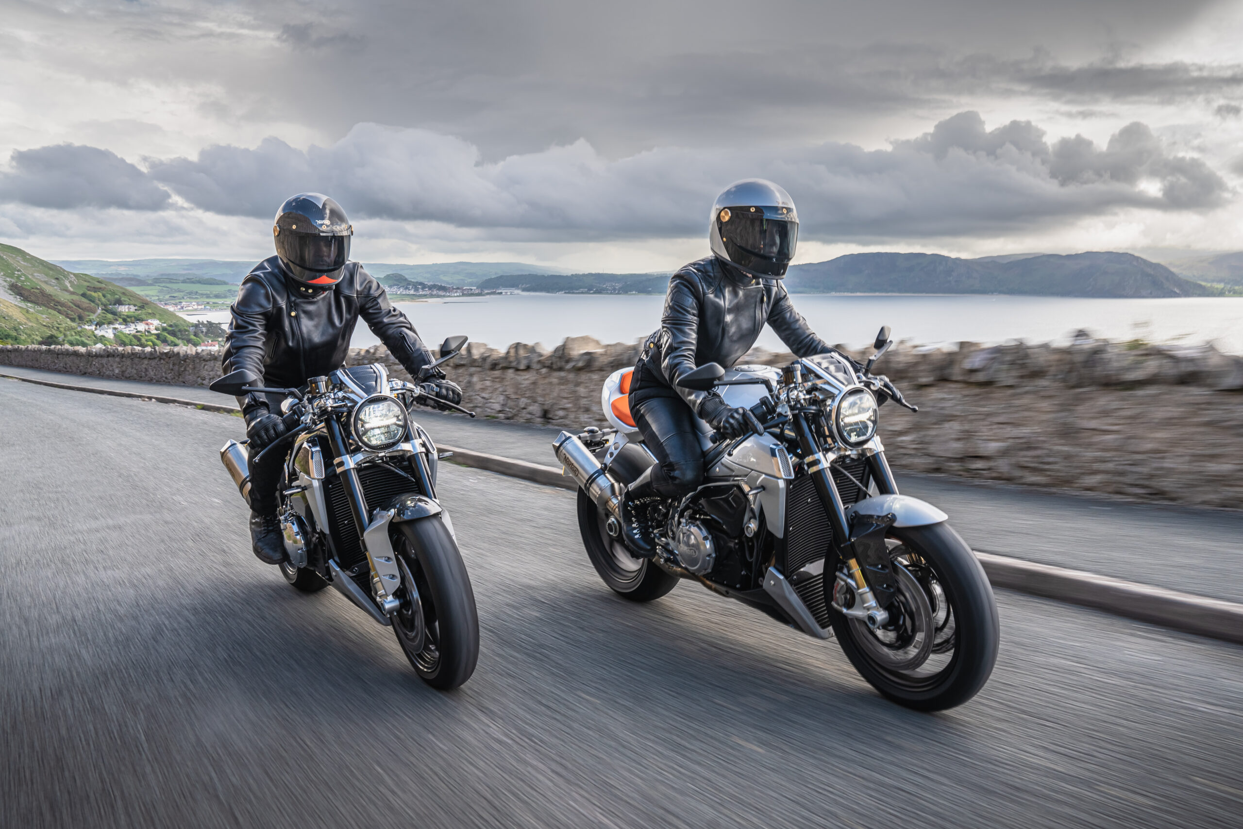 Le nouveau café racer Norton V4CR 185 ch construit à la main sera construit en 200 unités