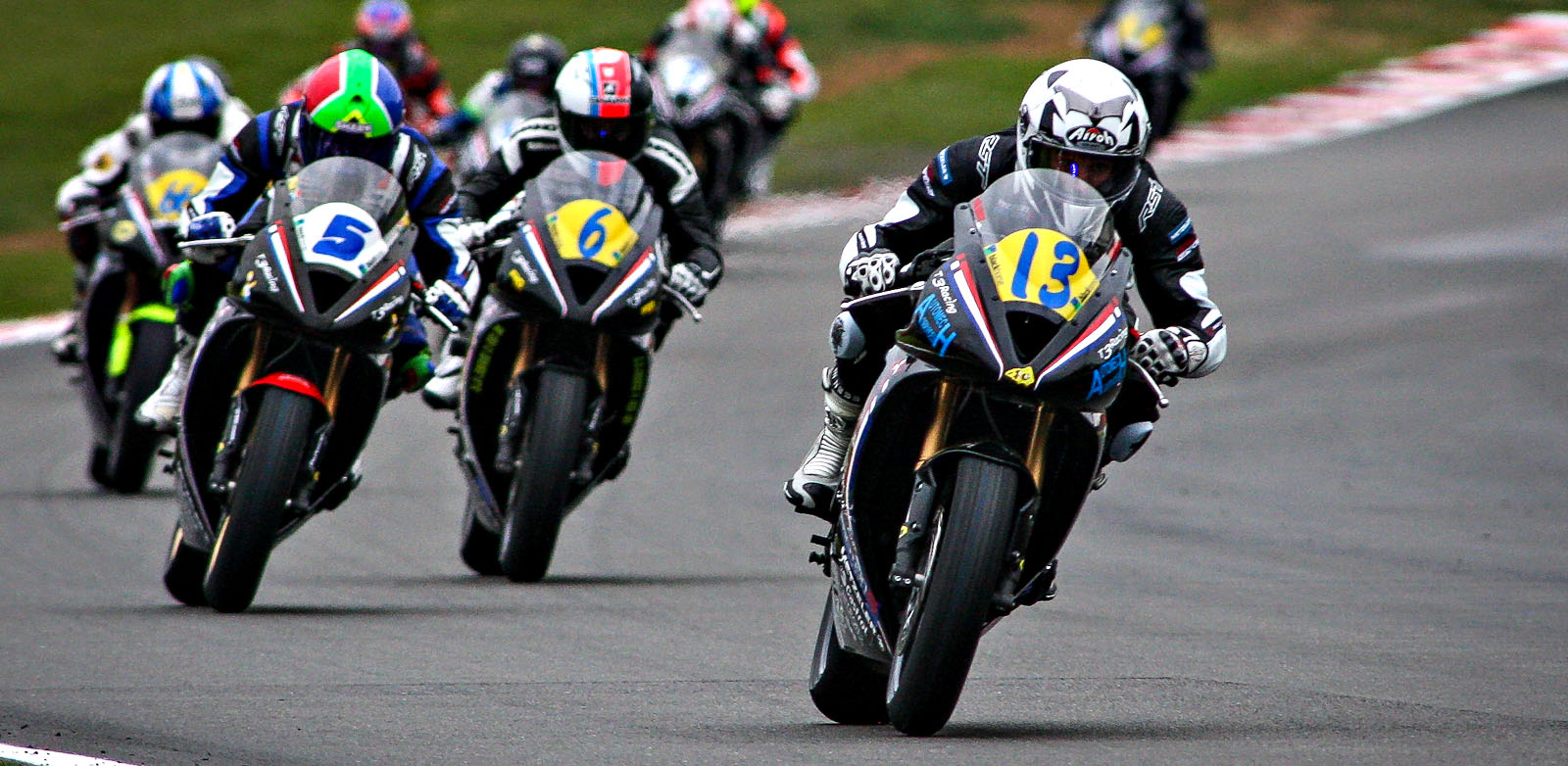 Faites du mien un Triple !  Fin de semaine à Oulton Park