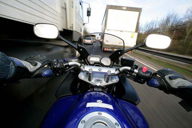 Les camions surdimensionnés pourraient présenter un risque pour les motocyclistes et les autres usagers de la route
