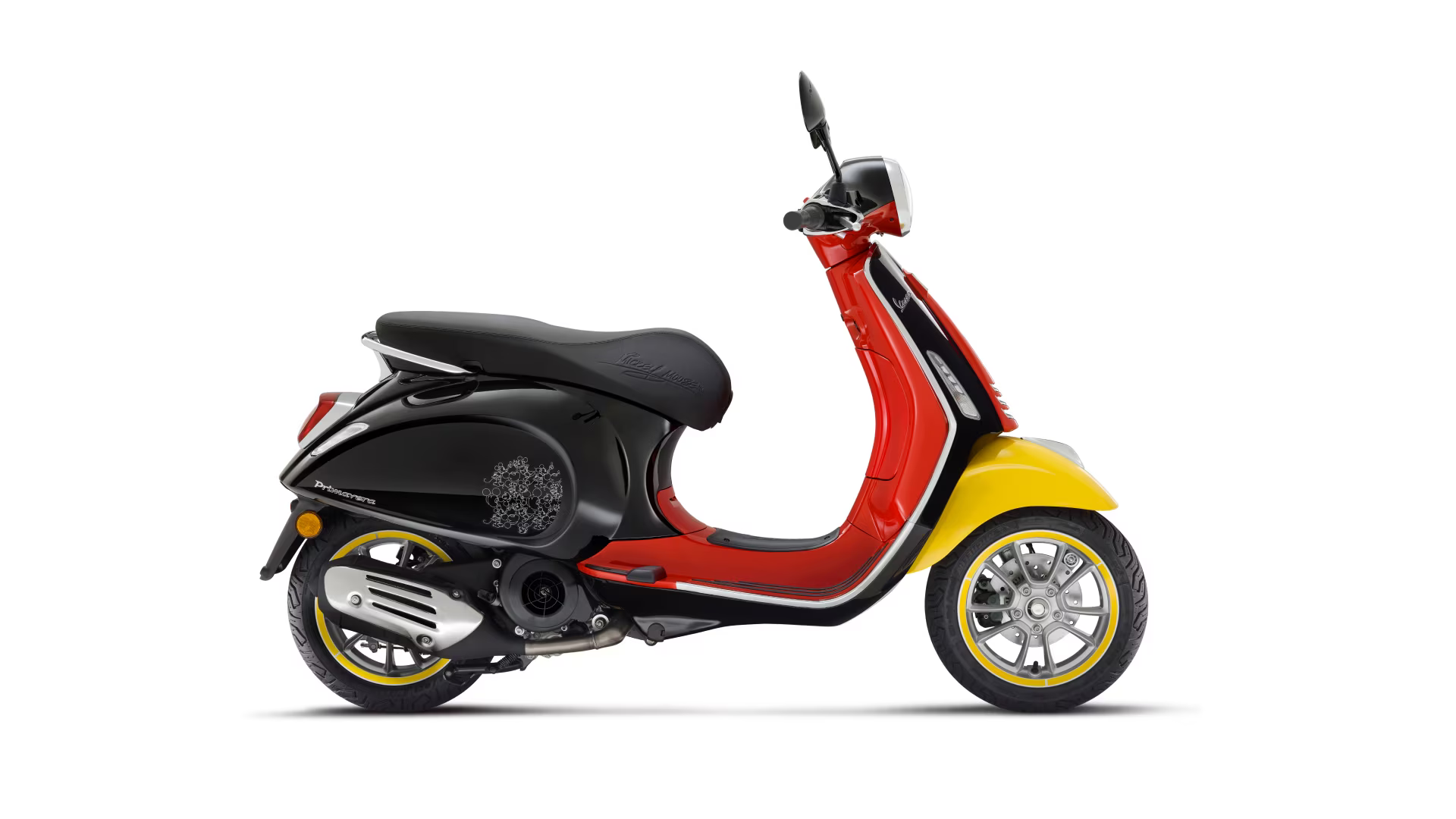 Vespa s'associe à Disney sur le nouveau scooter Primavera édition spéciale Mickey Mouse