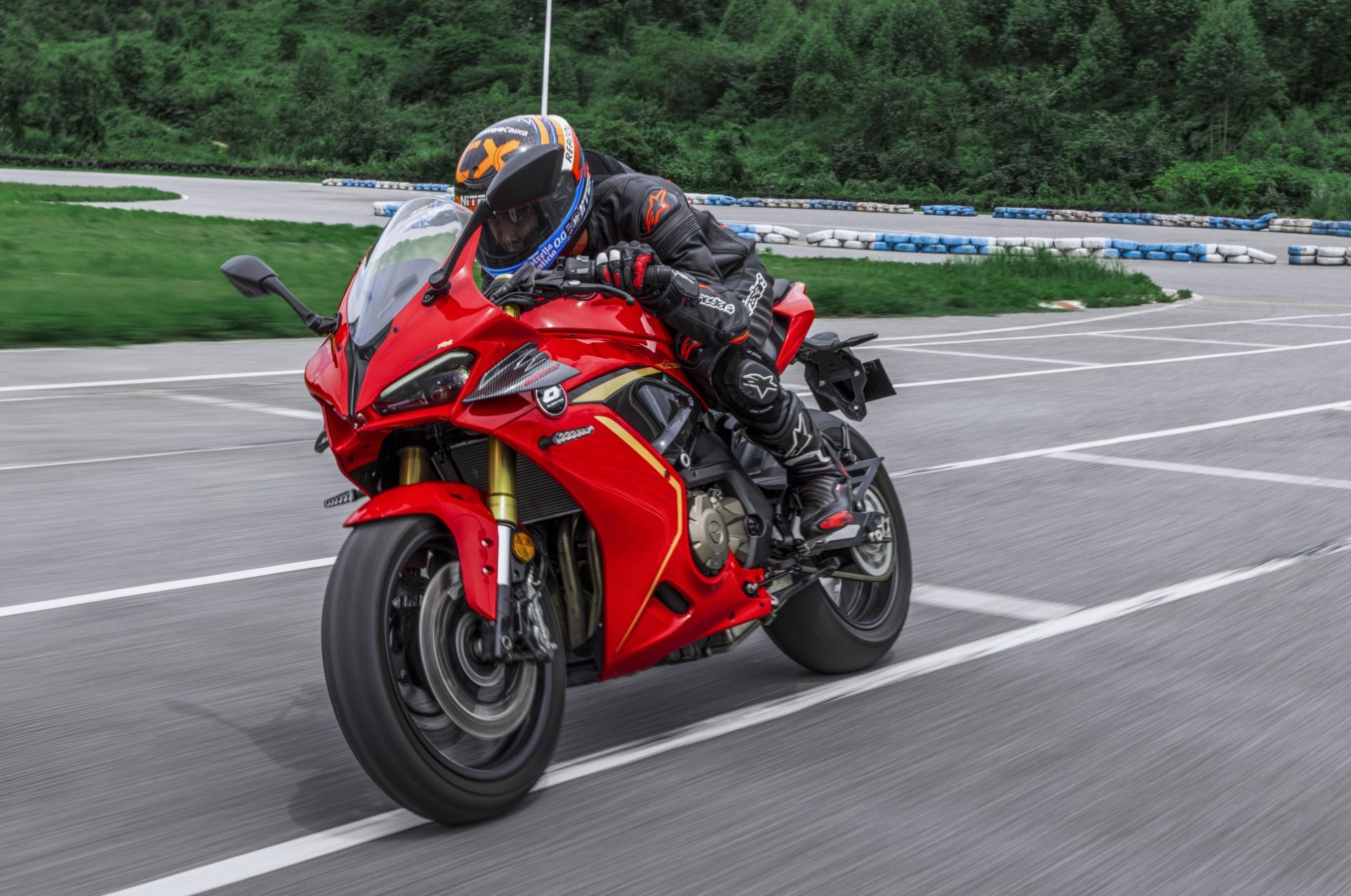 QJ Motor SRK 600 RR ramène le 600 hurlant
