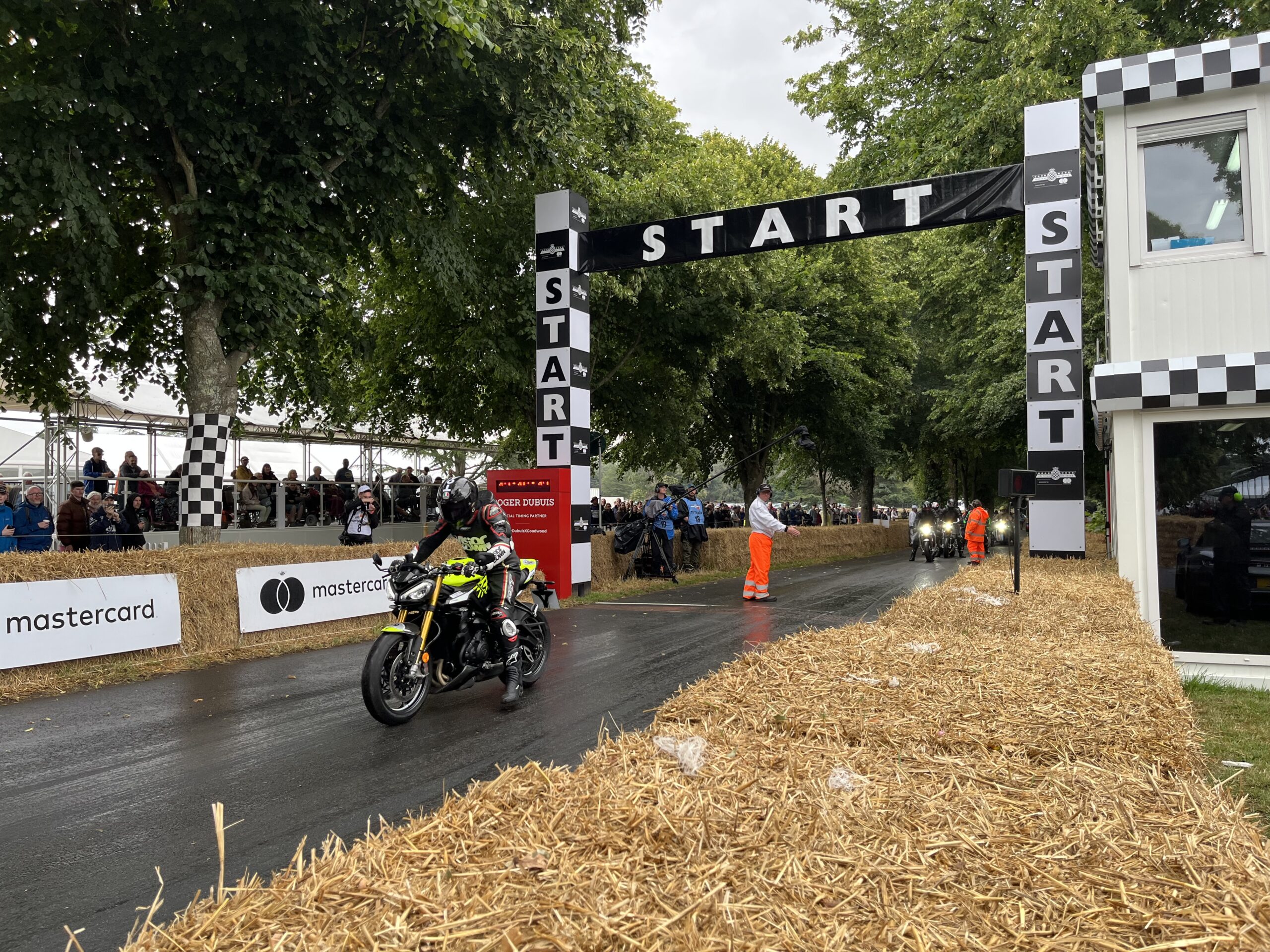 Goodwood Festival of Speed ​​2023 - Pluie, vent et un sur trois