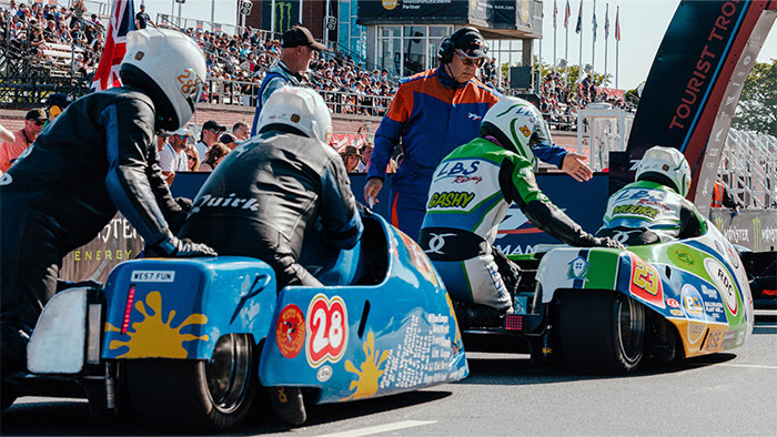 Test de pneus TT Sidecar de l'île de Man pour le Grand Prix de Manx