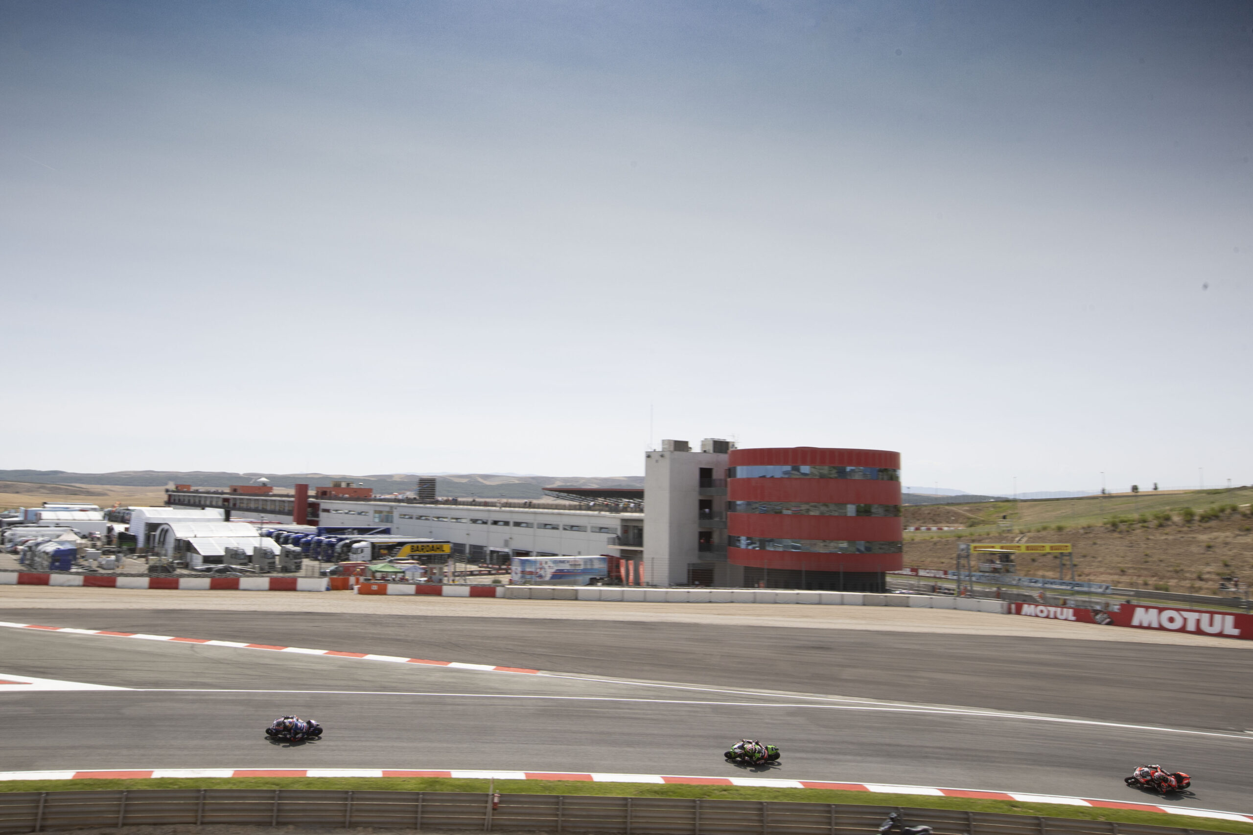 La première manche du British Superbikes 2024 aura lieu en… Espagne