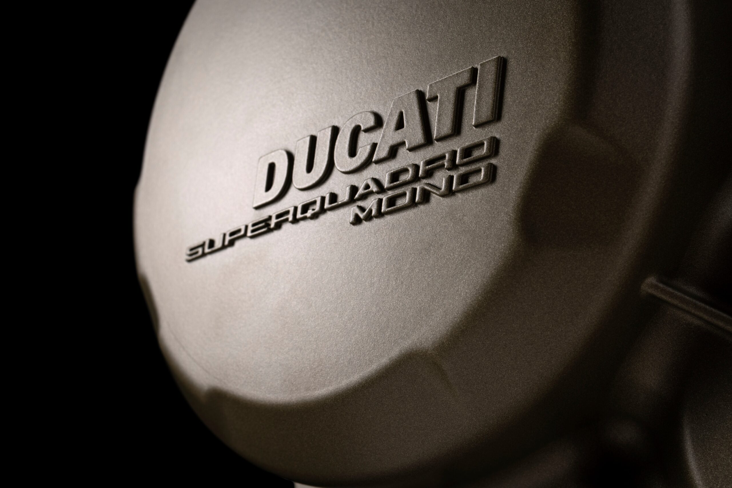 Lancement du moteur monocylindre Ducati Superquadro Mono de 80 ch
