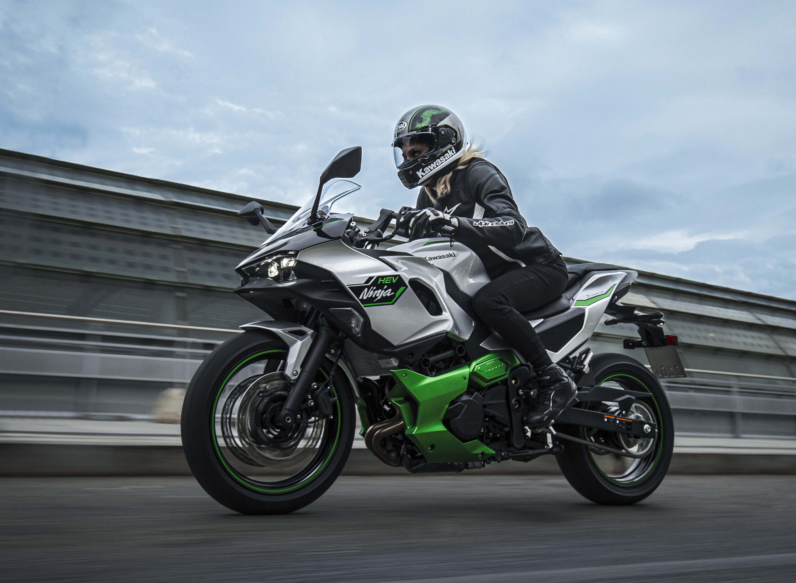 Kawasaki Ninja Hybrid 7 dévoilée et spécifications confirmées