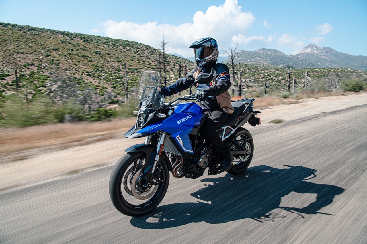La Suzuki V-Strom 800RE 2024 axée sur la route est officiellement dévoilée