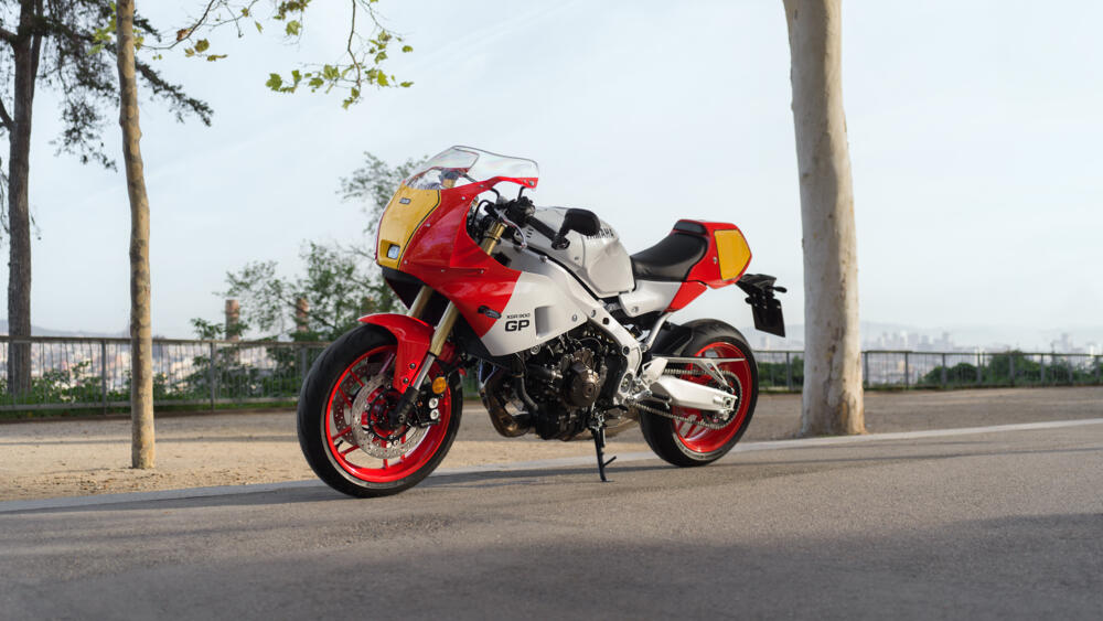 La Yamaha XSR900 GP nous ramène aux courses GP des années 1980