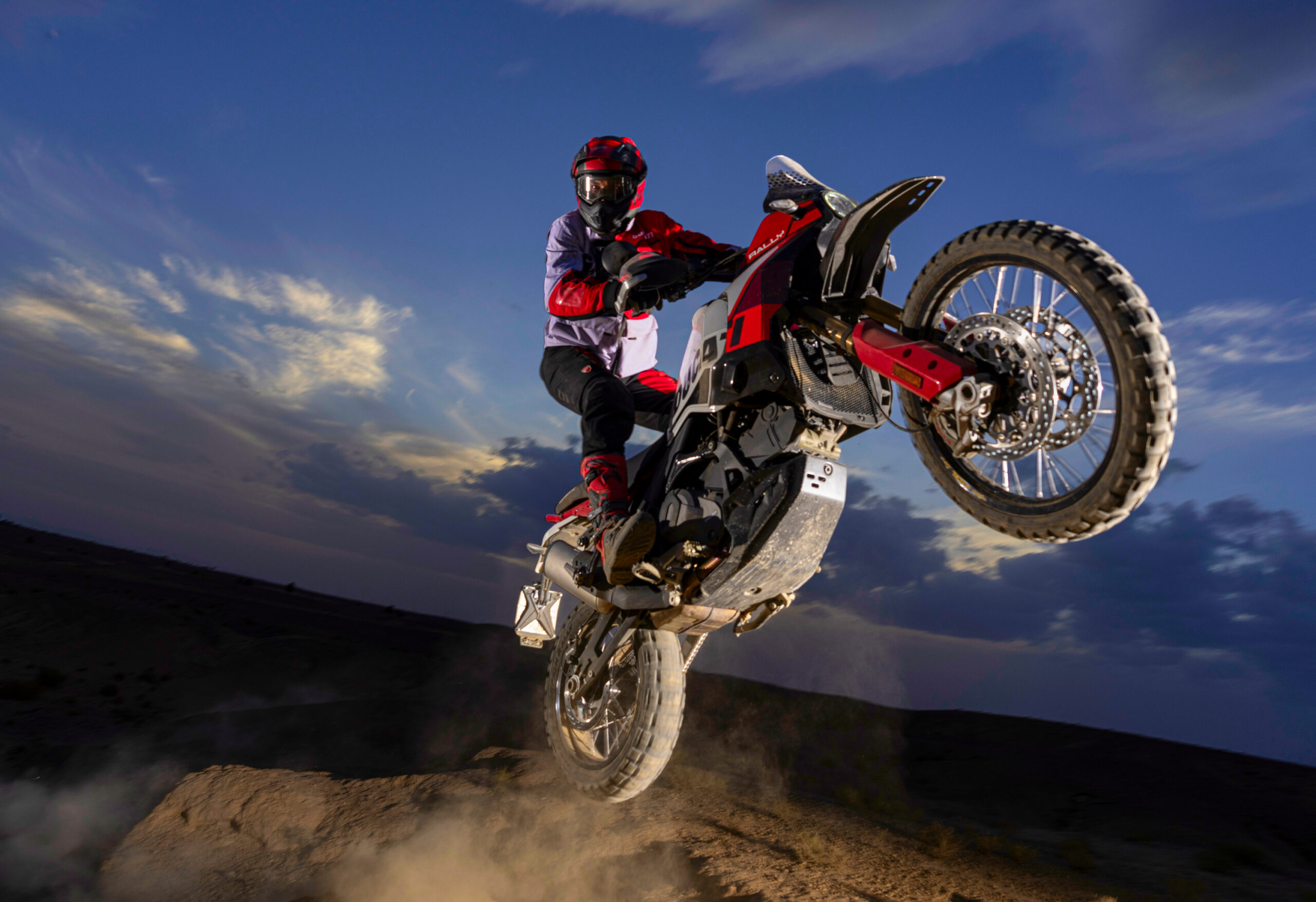 Le Ducati DesertX Rally 2024 est prêt à affronter tous les terrains