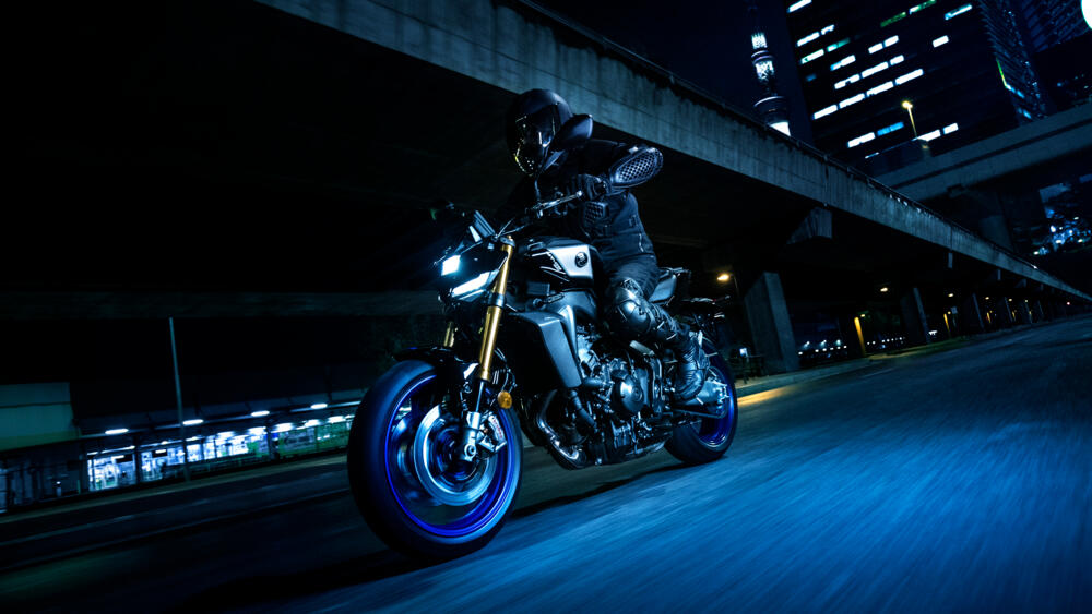 La Yamaha MT-09 SP 2024 ajoute des performances élevées à un look amélioré