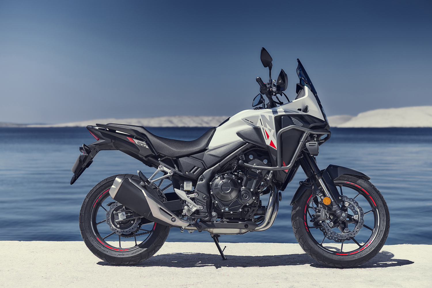 Le nouveau Honda NX500 s'attaque à la classe des crossovers de poids moyen