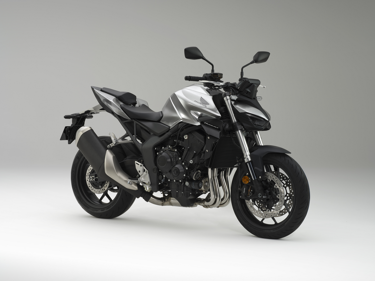 Les nouveaux modèles Honda CB1000 Hornet et CB500 Hornet capitalisent sur le buzz de la CB750