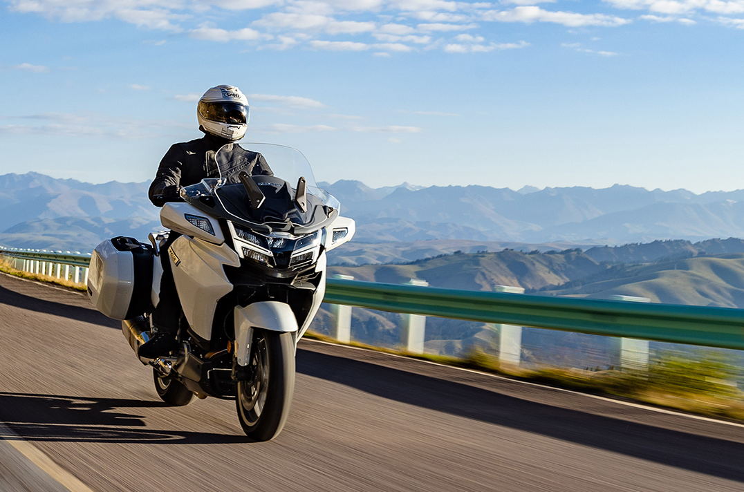 La technologie de suspension active de CFMoto scanne la route avec des caméras