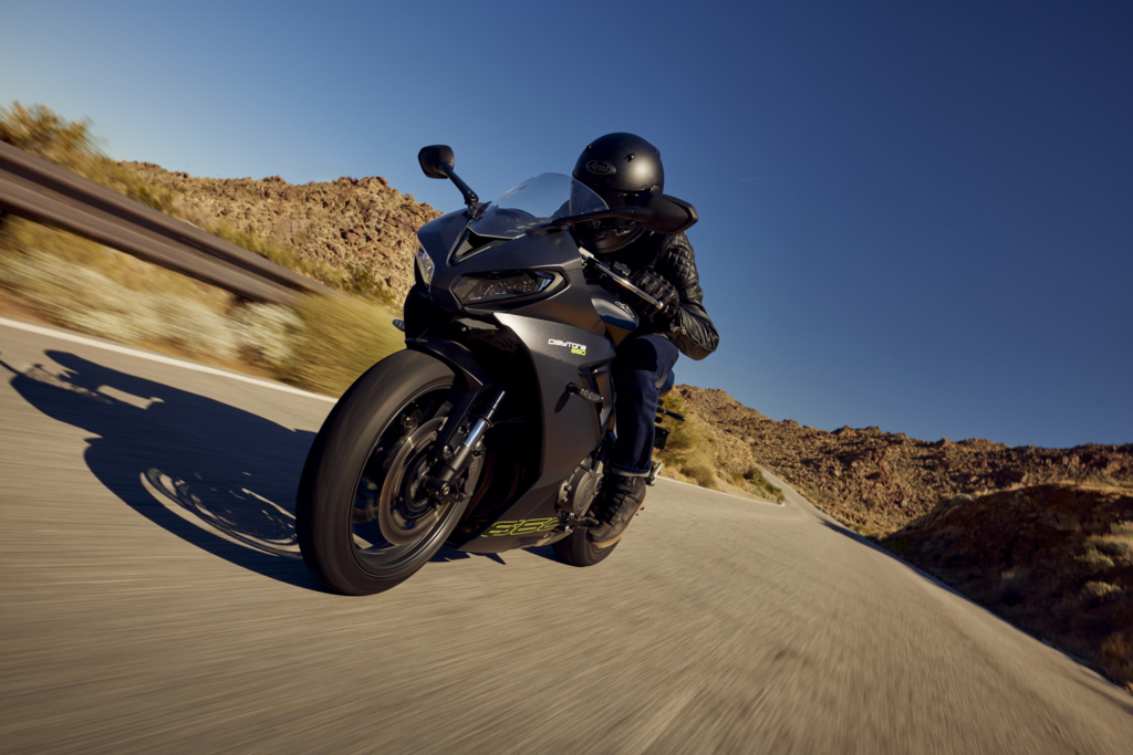 Aperçu de la Triumph Daytona 660 - le célèbre nom revient pour 2024