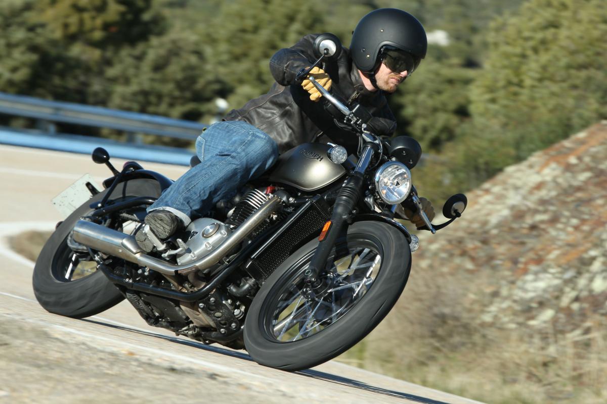 L'Espagne s'apprête à interdire les casques « jet » et à rendre les gants obligatoires pour les motards