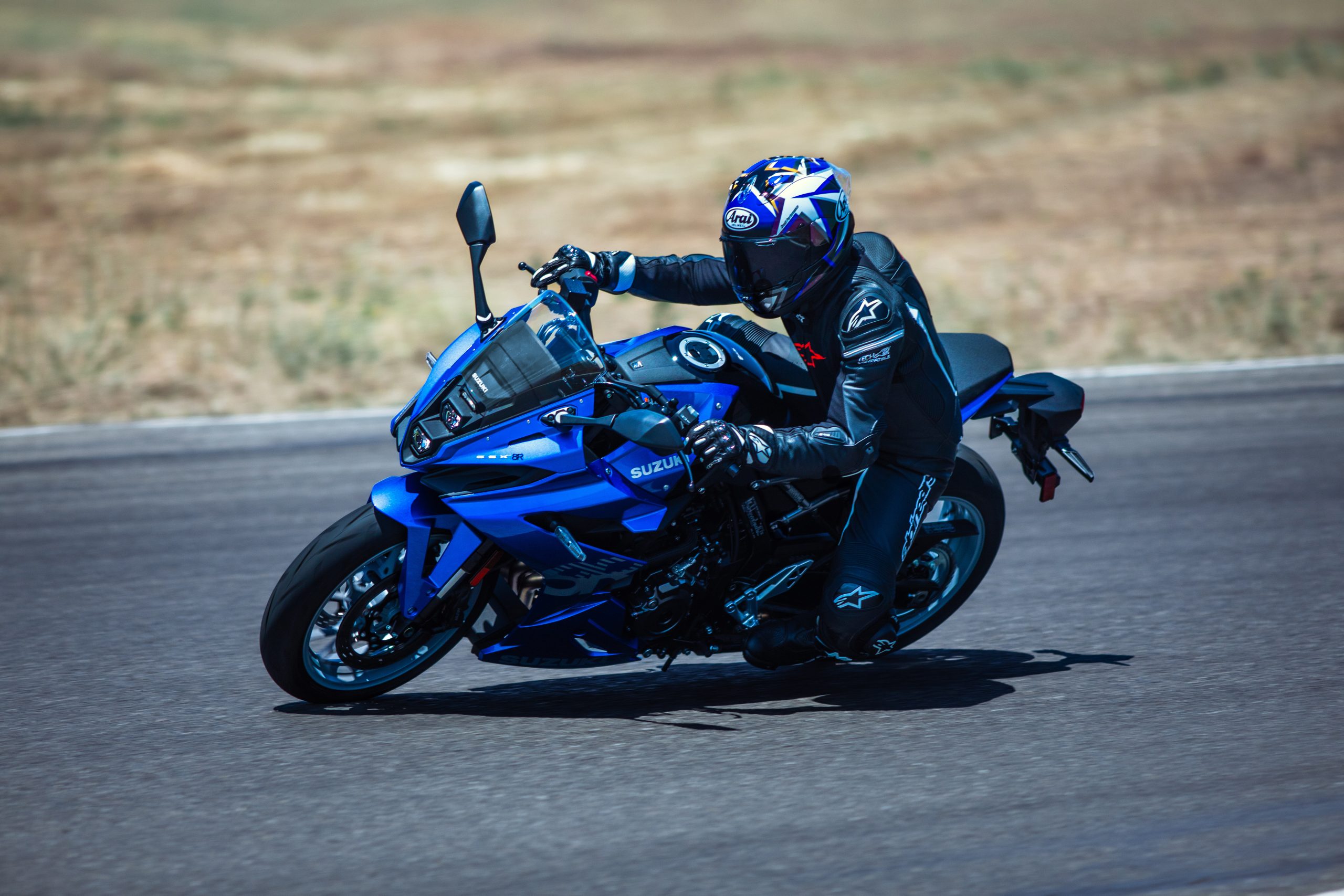 La Suzuki GSX-8R part en course
