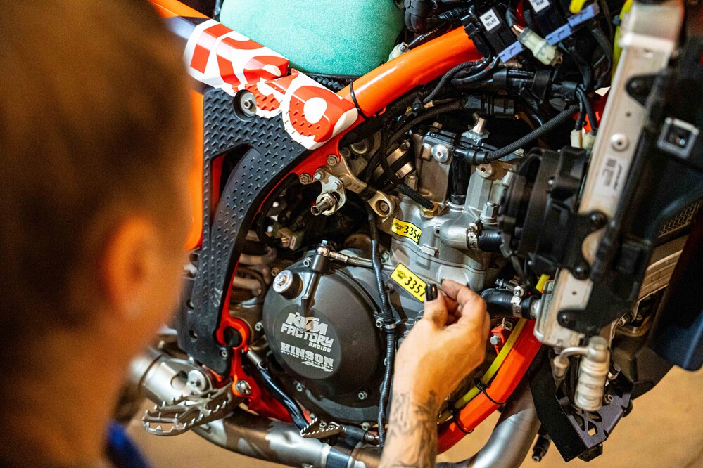 Préparez-vous pour le Dakar avec ce service de rallye satisfaisant