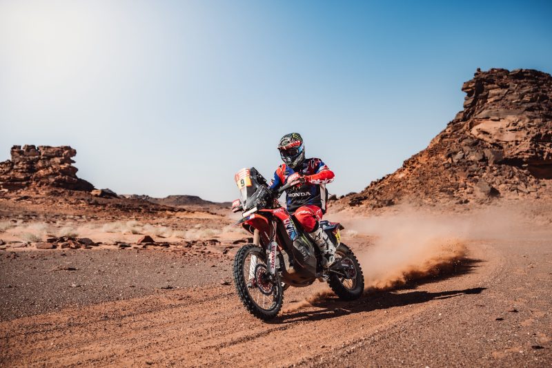 Ricky Brabec remporte sa deuxième victoire au Dakar sur un podium historique