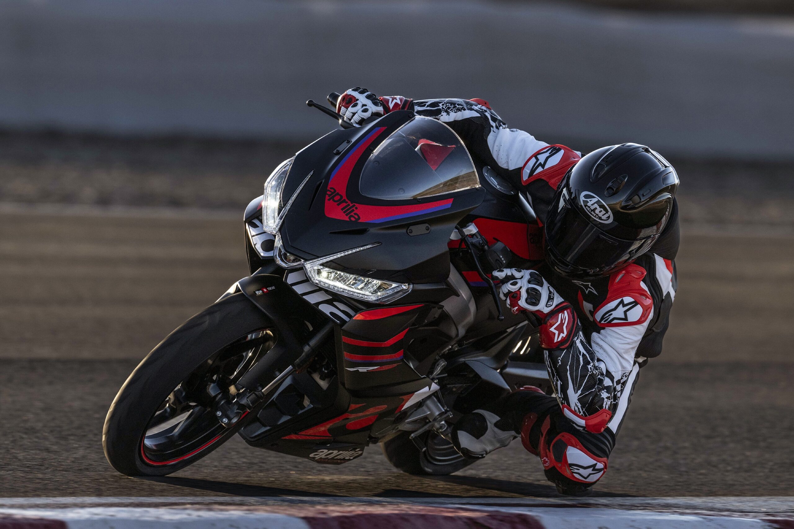 Une nouvelle Aprilia 457cc nue en route ?