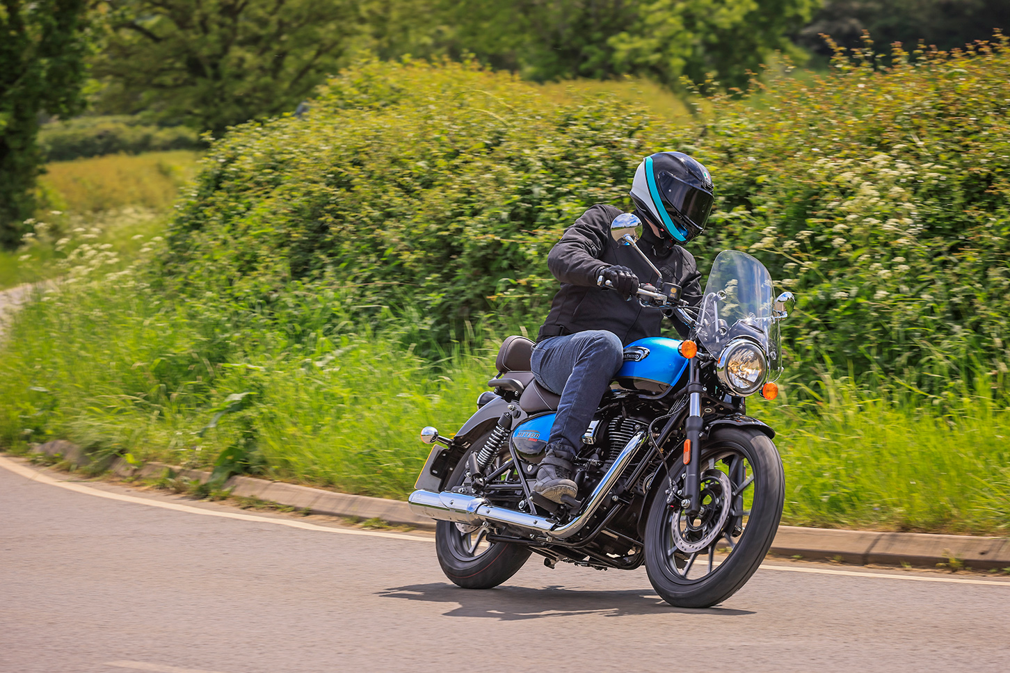 Achetez une Royal Enfield Meteor 350 pour seulement 45,99 £ par mois