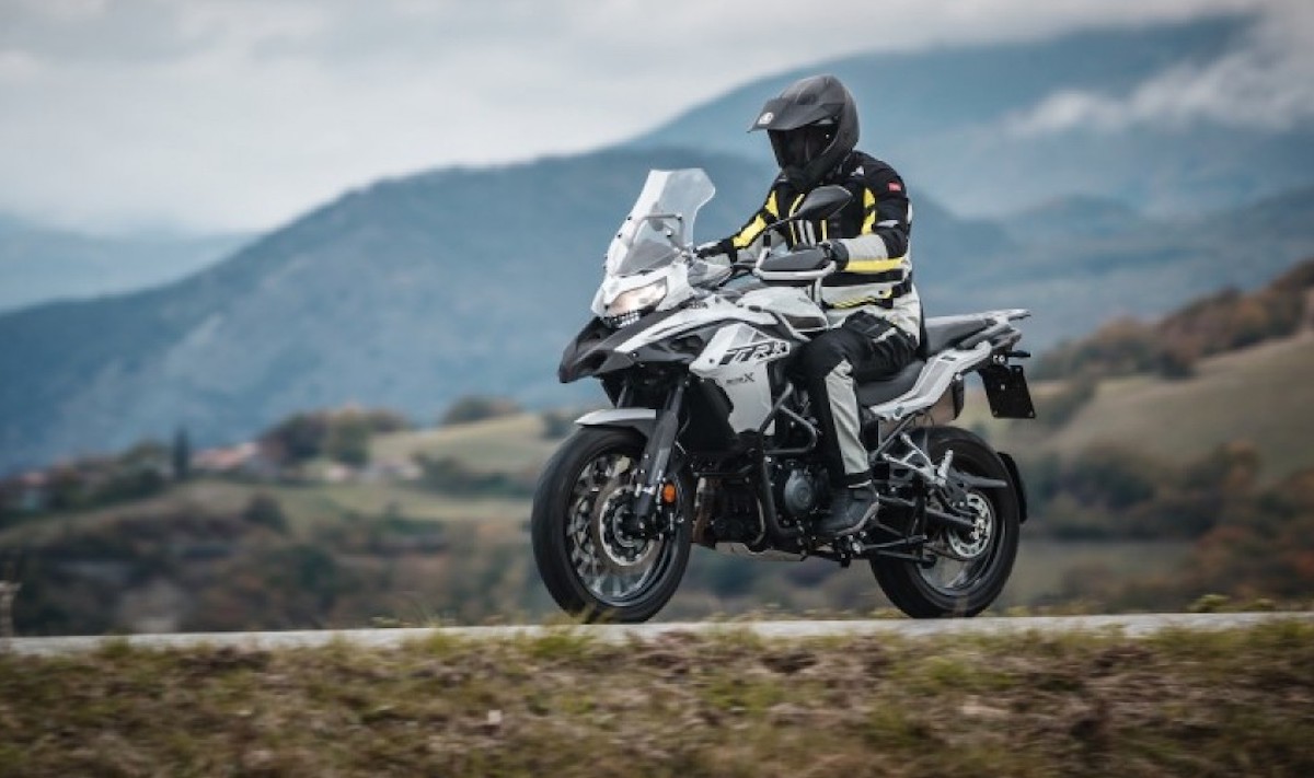 Benelli TRK 552 ADV prêt pour une arrivée imminente