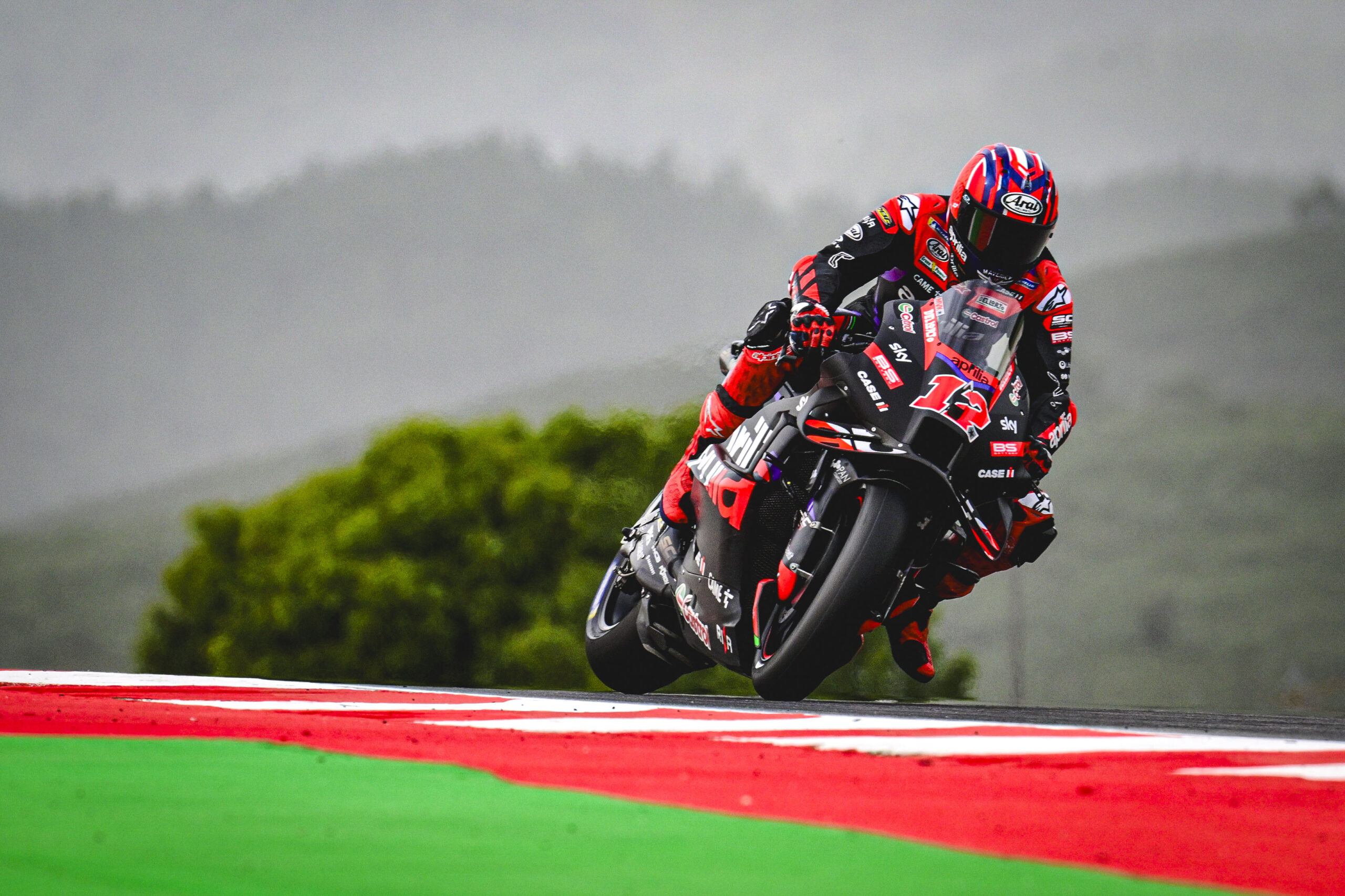 Aprilia révèle la raison de la retraite du Portugais Vinales en MotoGP