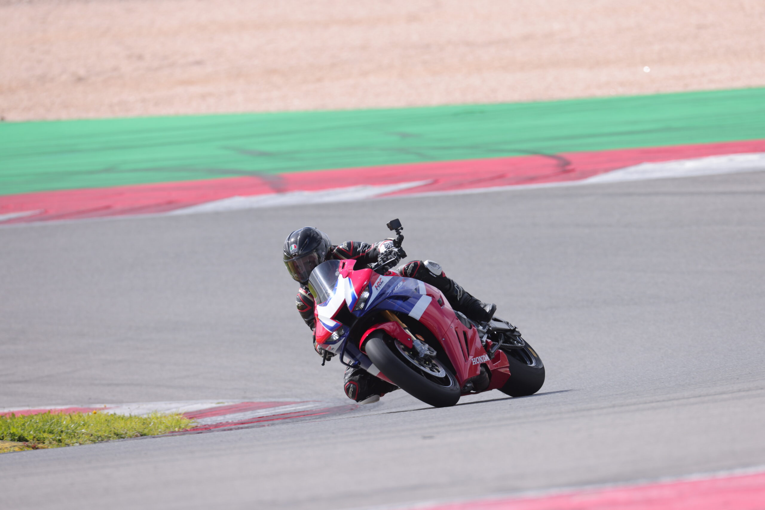 Essai de la Honda CBR1000RR-R SP 2024
