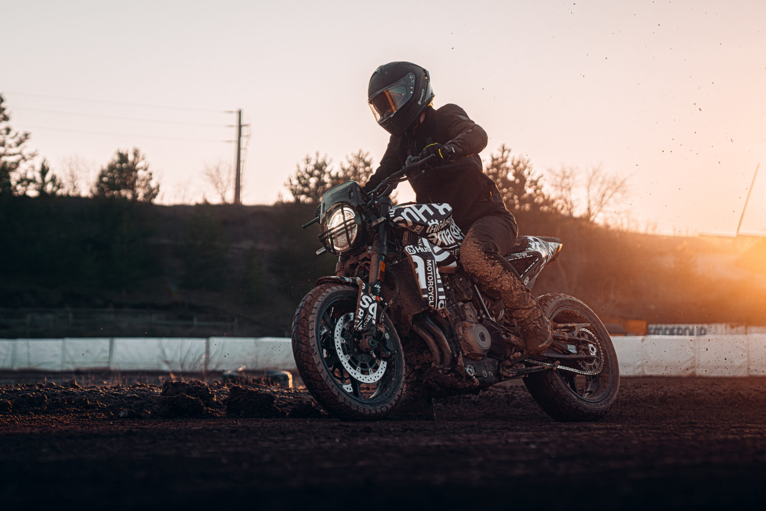 Husqvarna Svartpilen 801 sera le plus grand vélo de rue de la marque
