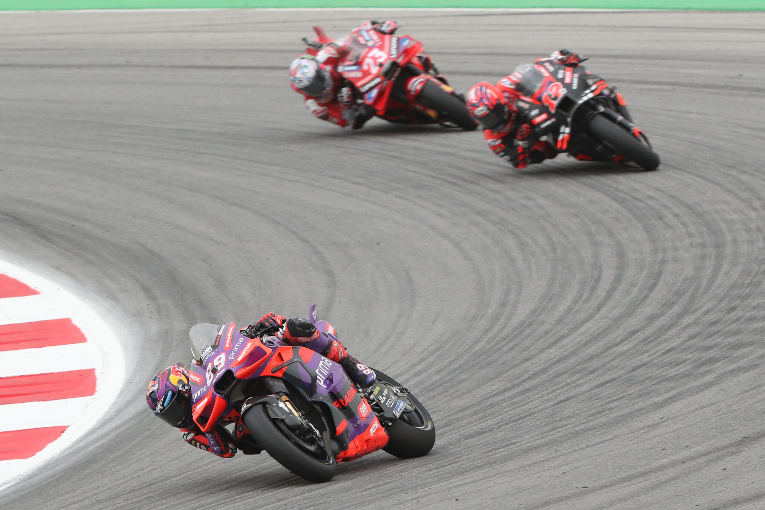 La domination portugaise de Jorge Martin en MotoGP et le cadeau d'un rival