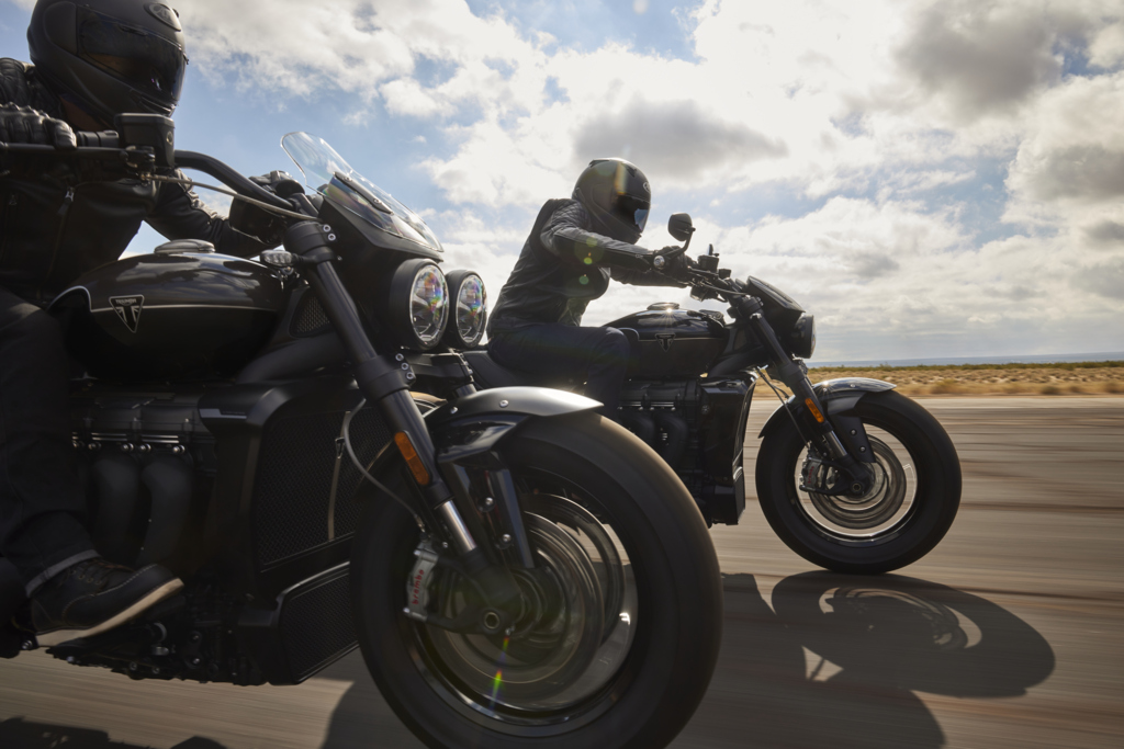 Triumph devient plus sombre avec Rocket 3 Storm plus puissant