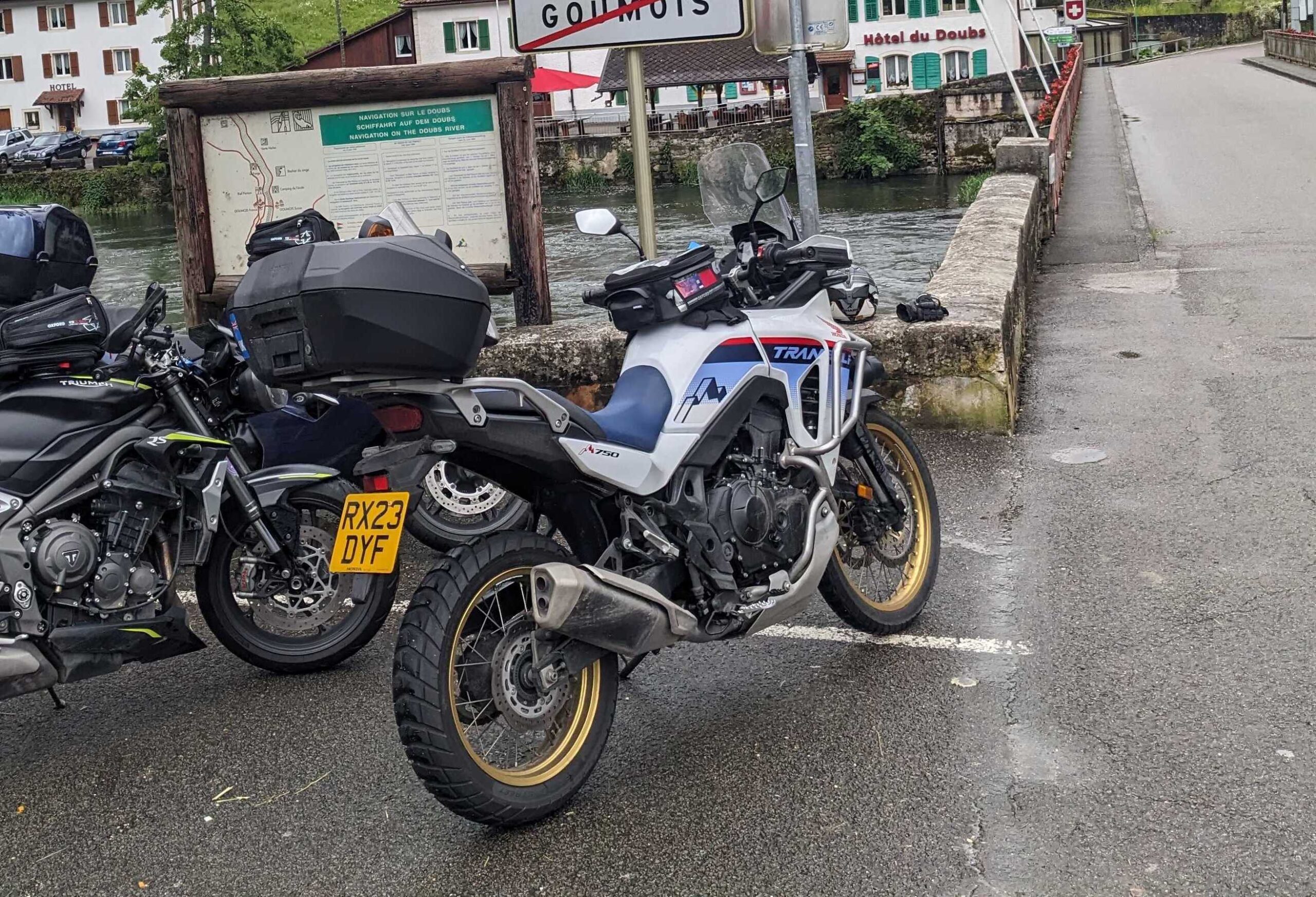 Comment je me suis lié avec «ma» Honda Transalp lors d'une tournée maudite