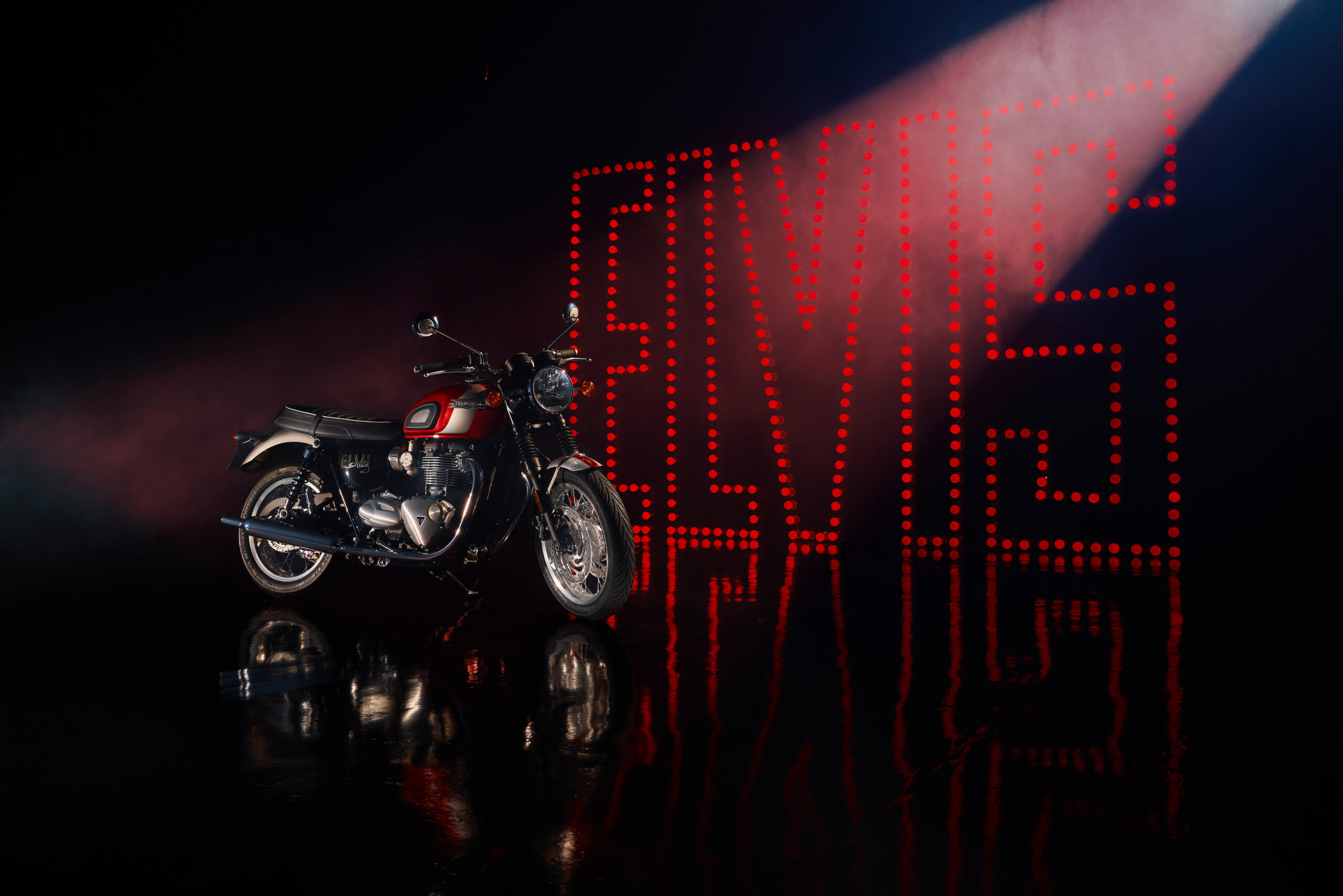 La Triumph Bonneville T120 Elvis Presley Edition officiellement dévoilée