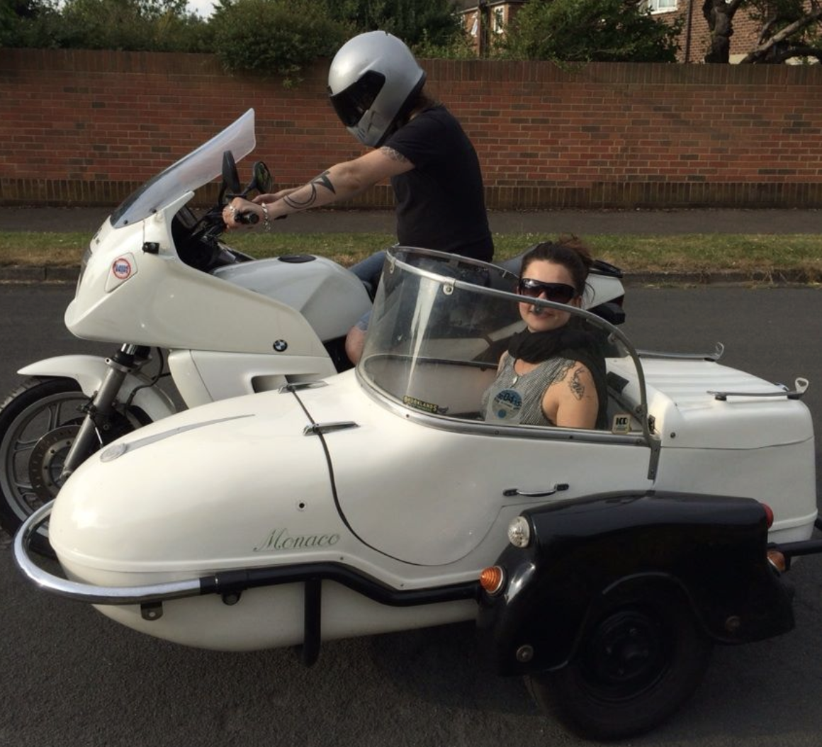 La vie et la mort du side-car moto