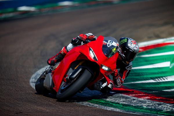 Une Ducati Panigale en piste
