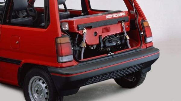 Une photo marketing originale du Honda Motocompo