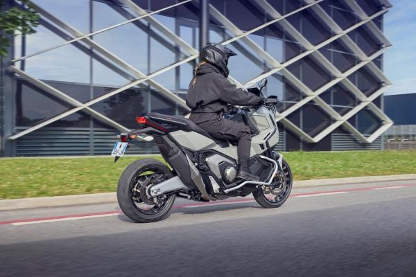Honda X-ADV 2025