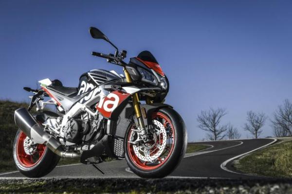 Offre de la semaine : 1 500 £ de réduction sur une Moto Guzzi Mandello parmi les modèles Piaggio