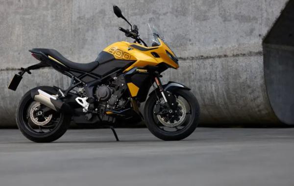 Côté Triumph Tiger Sport 800